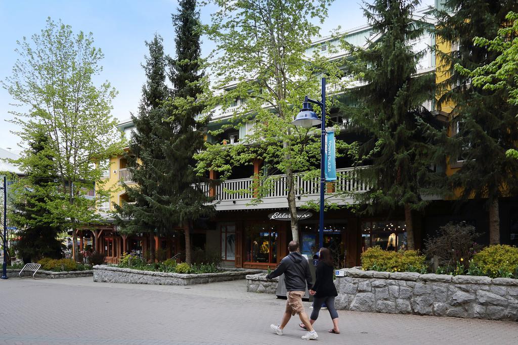 Whistler Town Plaza By Latour Hotels And Resorts Exterior photo