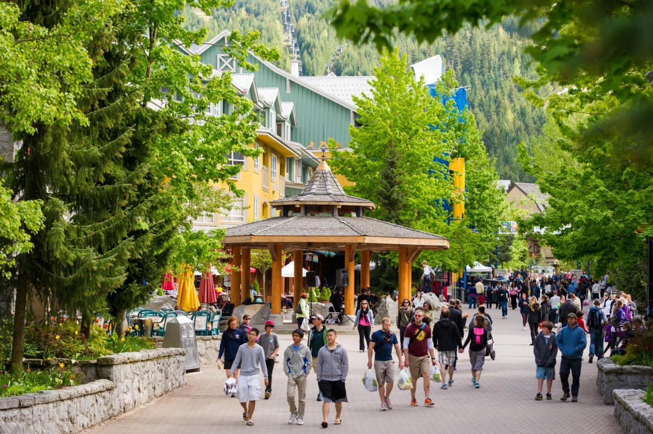 Whistler Town Plaza By Latour Hotels And Resorts Exterior photo